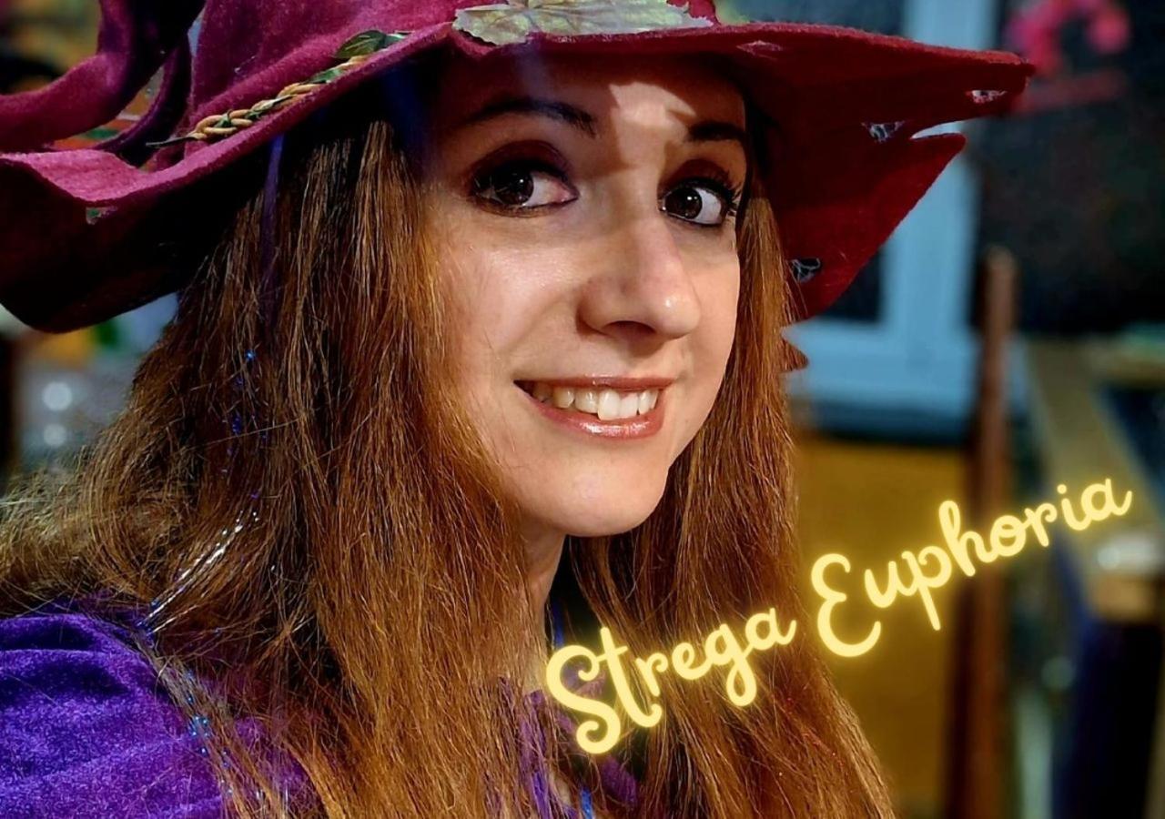 La Casa Di Strega Euphoria - Casa Vacanza Tra Arte E Magia Viterbe Extérieur photo