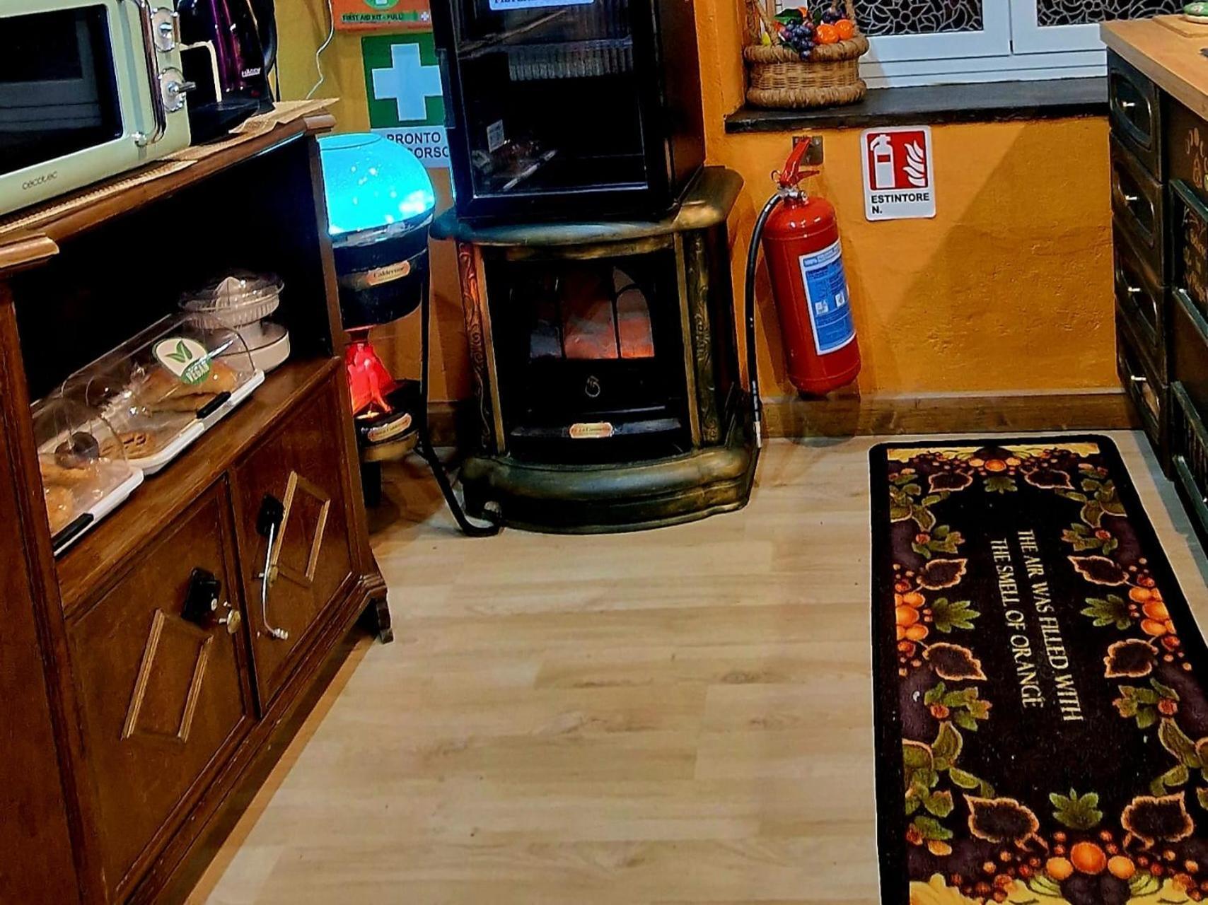 La Casa Di Strega Euphoria - Casa Vacanza Tra Arte E Magia Viterbe Extérieur photo